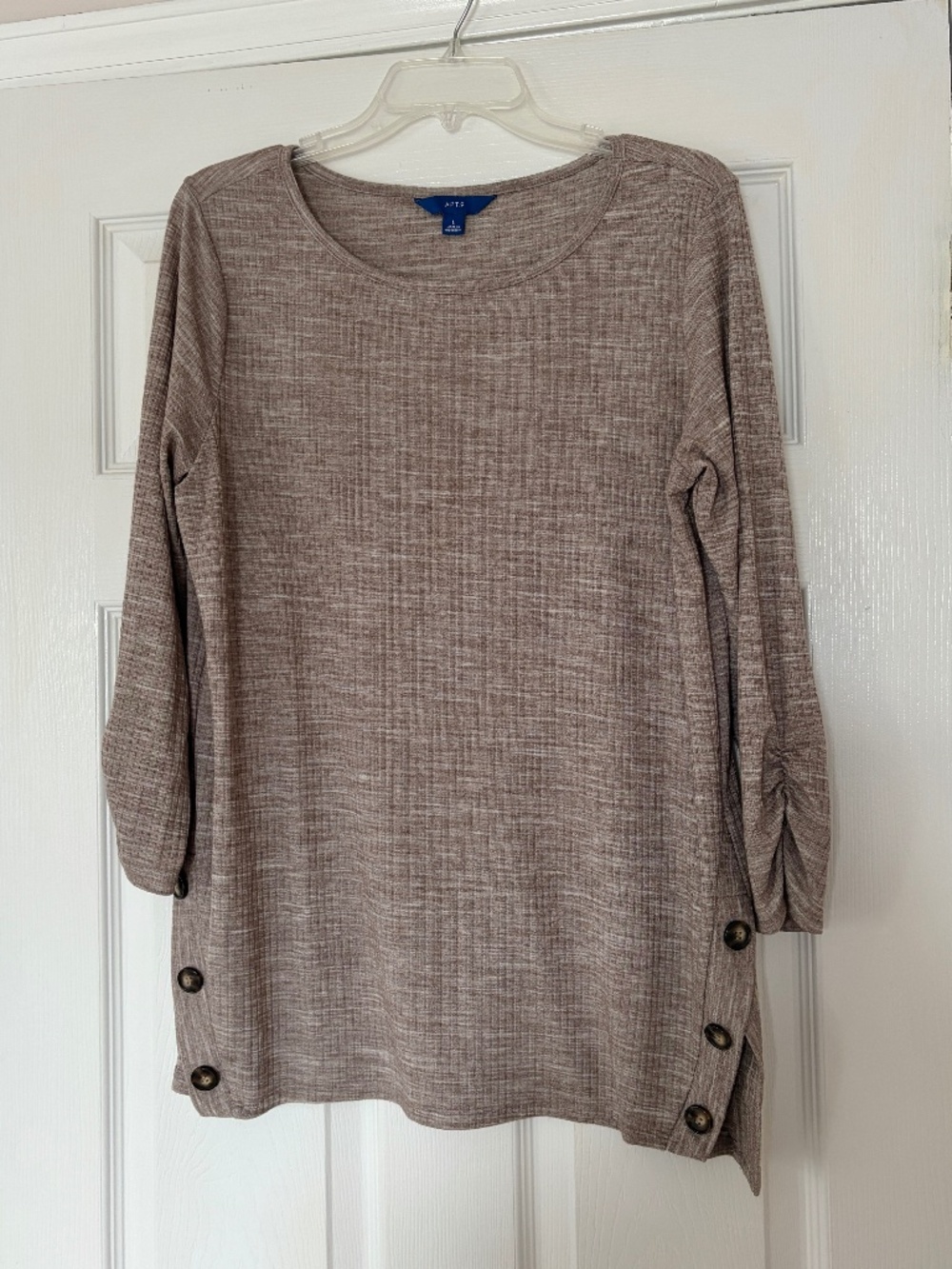 Apt 9. Taupe 3/4 Sleeve Ribbed Shirt Size Large Brown